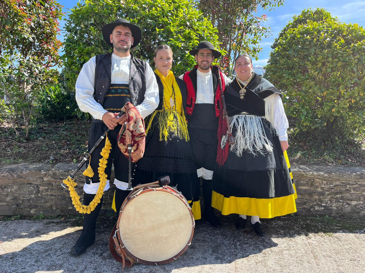 Traxes rexionais en Santiago de Compostela