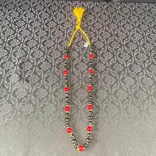 Colar negro e vermello - Imaxe 1