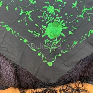 Mantón de manila negro bordado en verde - Imaxe 1