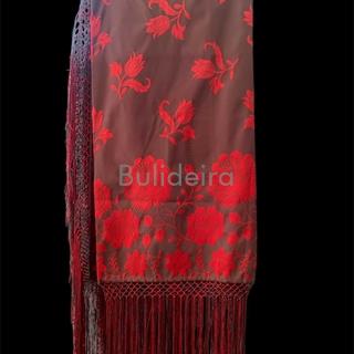 Pano de raión de 140x140 con debuxo en flor en vermello - Imaxe 1