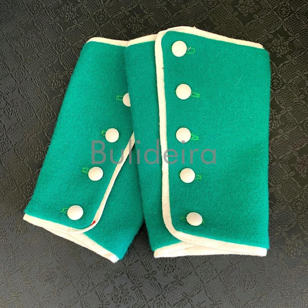 puños de estameña verde con ribete e botóns en liño - Imaxe 1